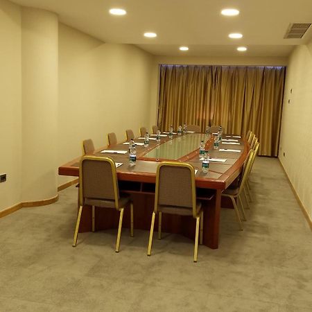 Sky 2 Hotel Tiran Dış mekan fotoğraf