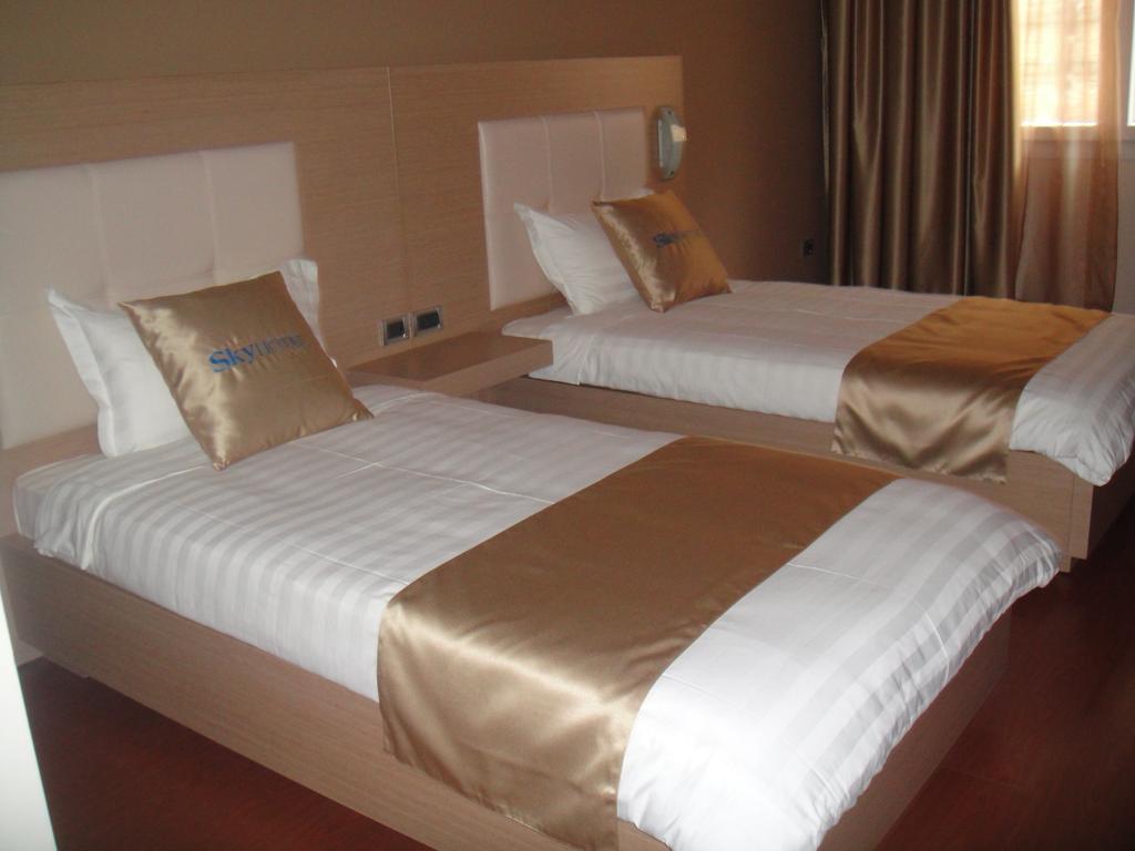 Sky 2 Hotel Tiran Dış mekan fotoğraf