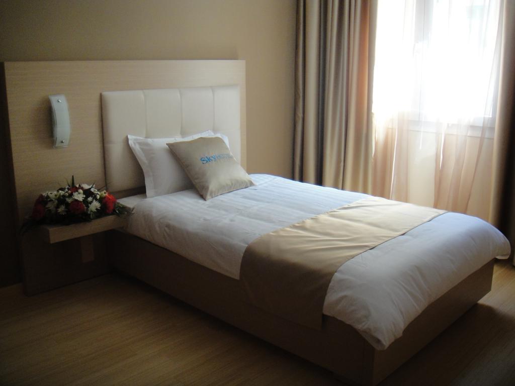 Sky 2 Hotel Tiran Dış mekan fotoğraf