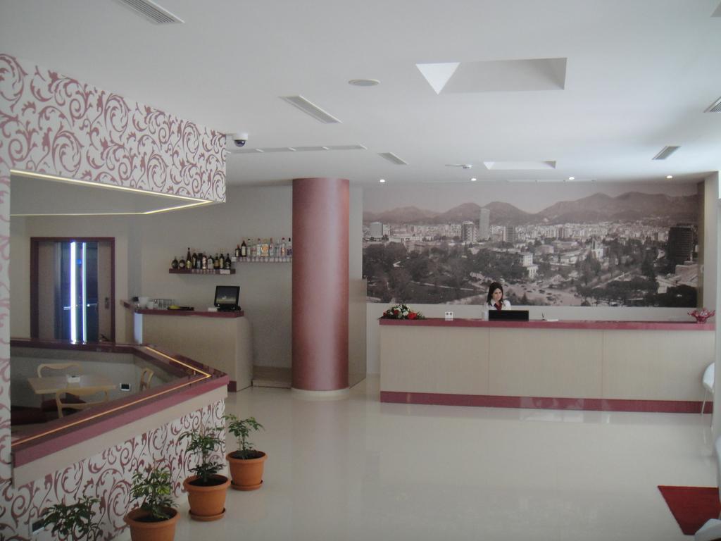 Sky 2 Hotel Tiran Dış mekan fotoğraf