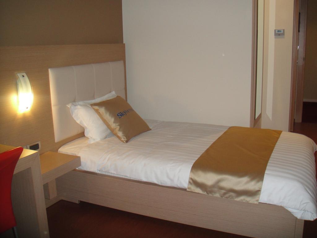Sky 2 Hotel Tiran Dış mekan fotoğraf