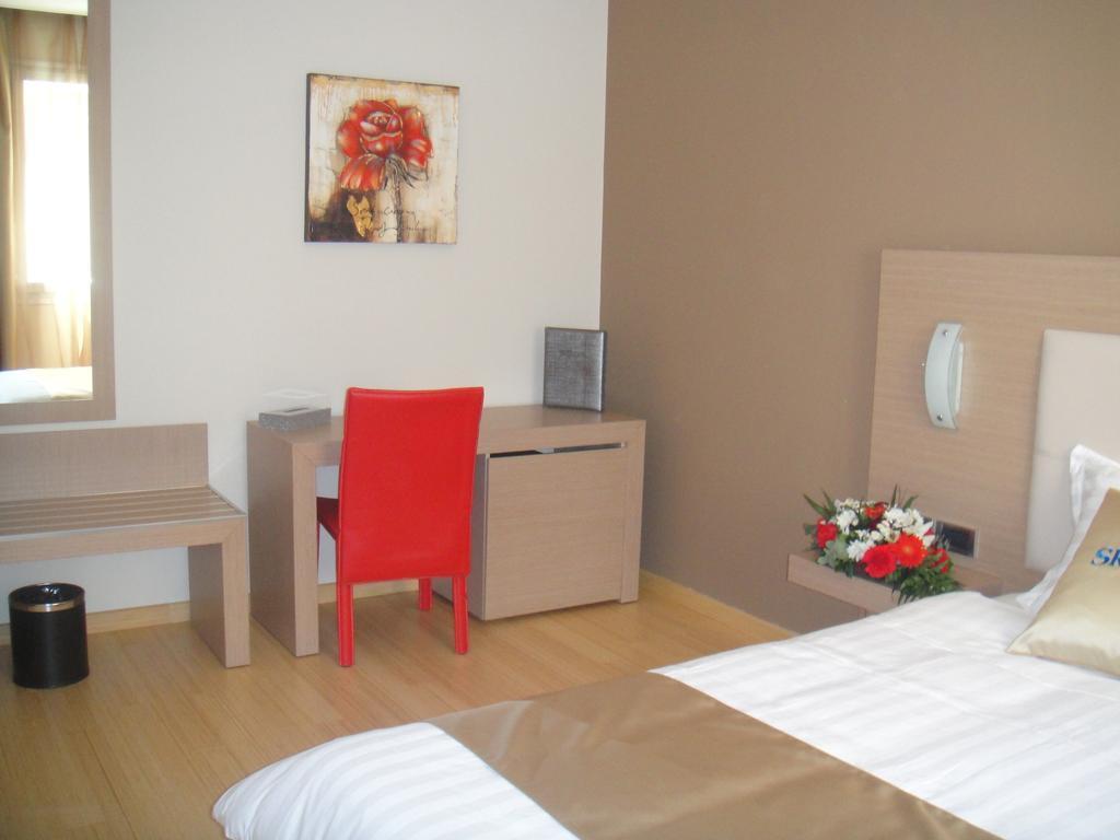 Sky 2 Hotel Tiran Dış mekan fotoğraf