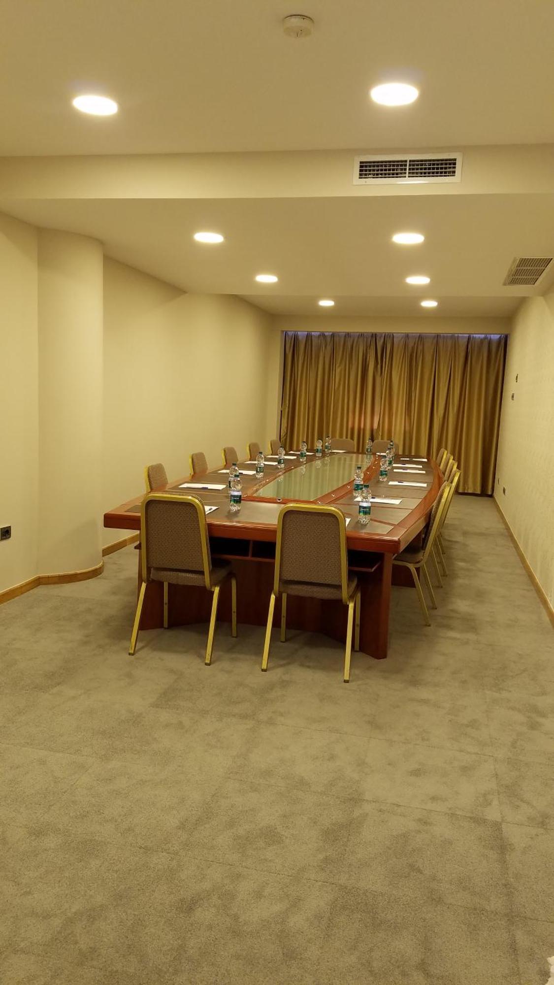 Sky 2 Hotel Tiran Dış mekan fotoğraf