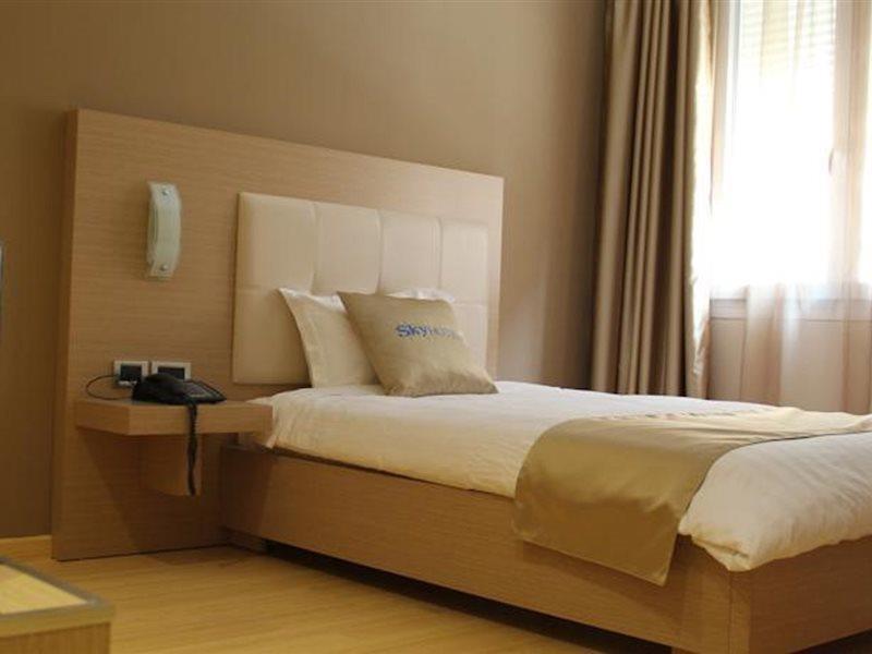 Sky 2 Hotel Tiran Dış mekan fotoğraf