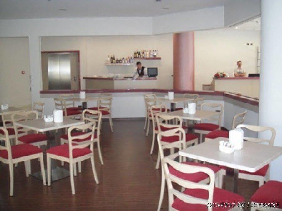 Sky 2 Hotel Tiran Dış mekan fotoğraf