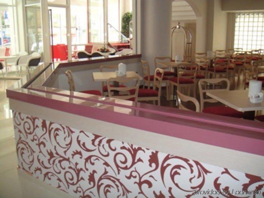 Sky 2 Hotel Tiran Dış mekan fotoğraf