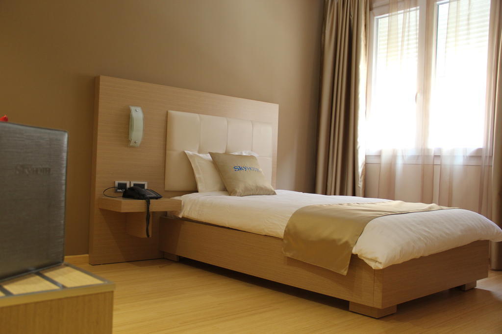 Sky 2 Hotel Tiran Dış mekan fotoğraf
