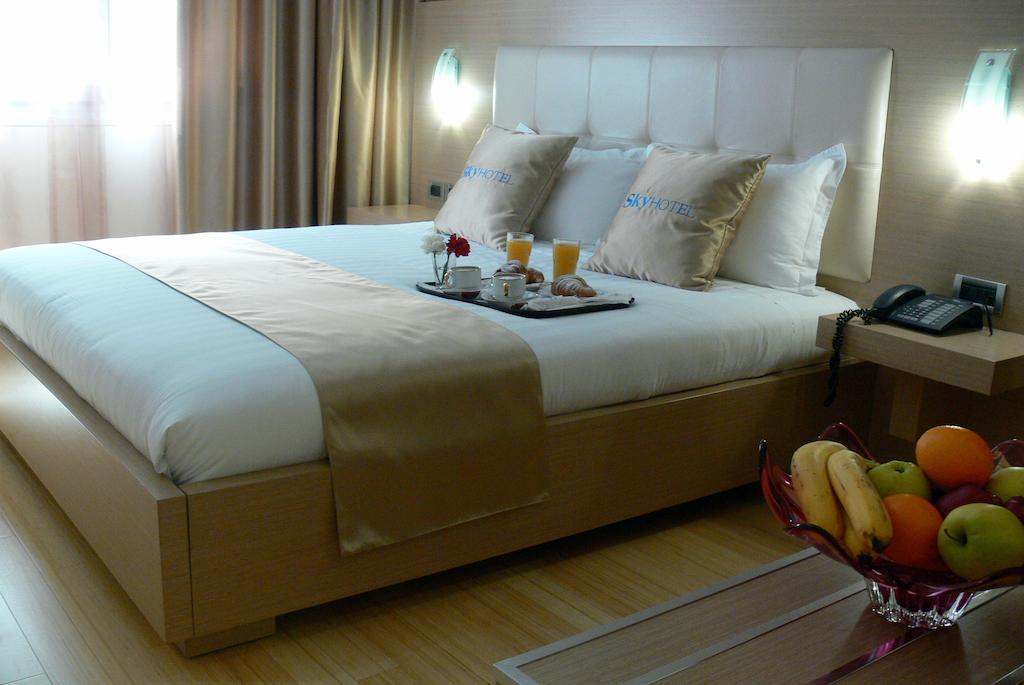 Sky 2 Hotel Tiran Dış mekan fotoğraf