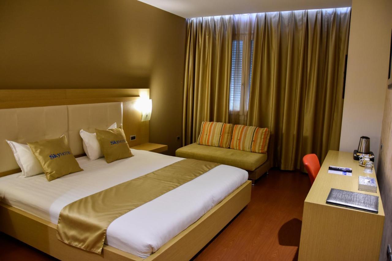 Sky 2 Hotel Tiran Dış mekan fotoğraf