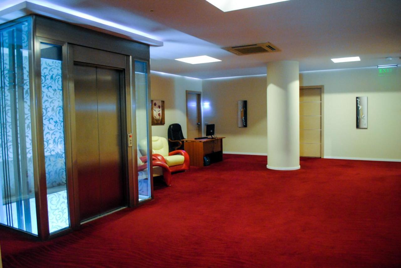 Sky 2 Hotel Tiran Dış mekan fotoğraf