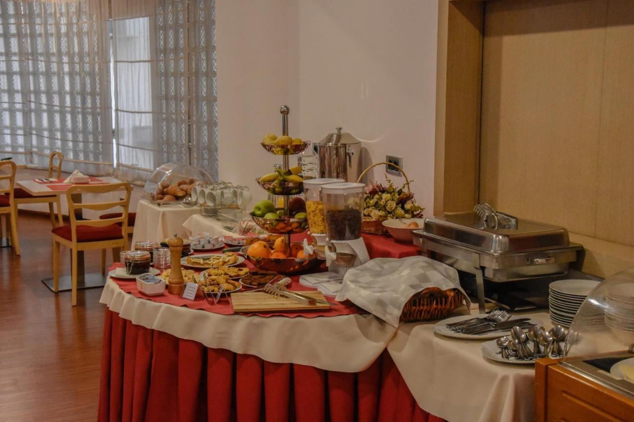 Sky 2 Hotel Tiran Dış mekan fotoğraf