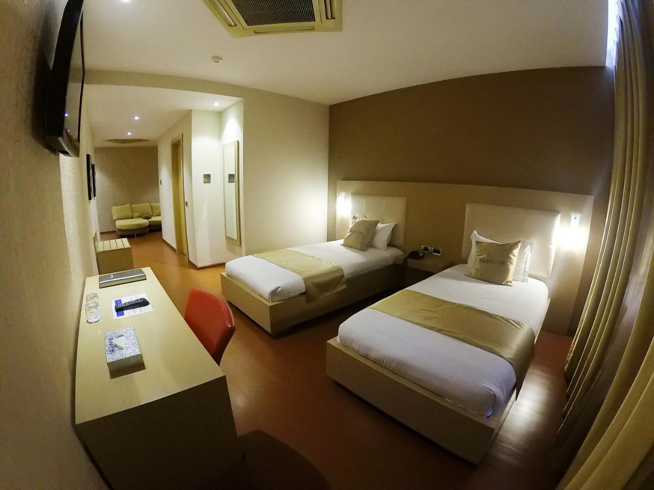 Sky 2 Hotel Tiran Dış mekan fotoğraf