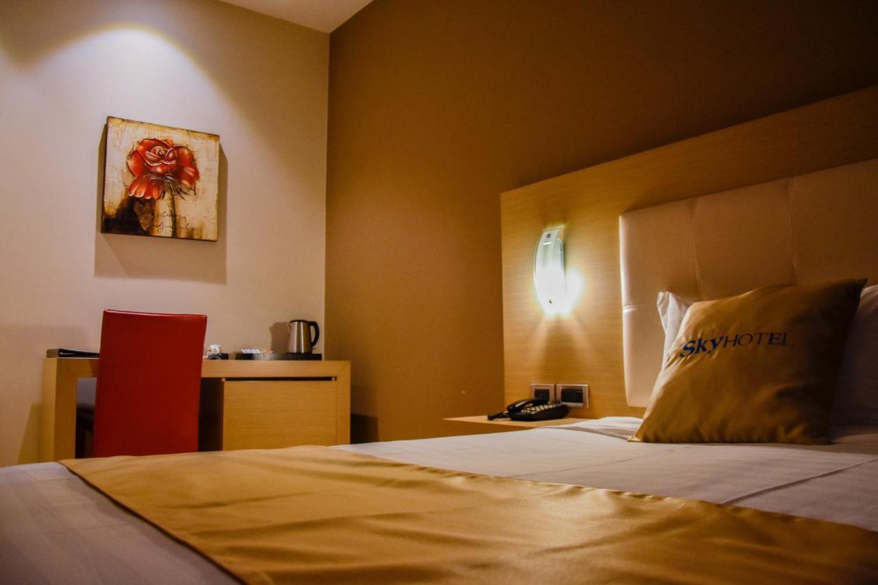 Sky 2 Hotel Tiran Dış mekan fotoğraf