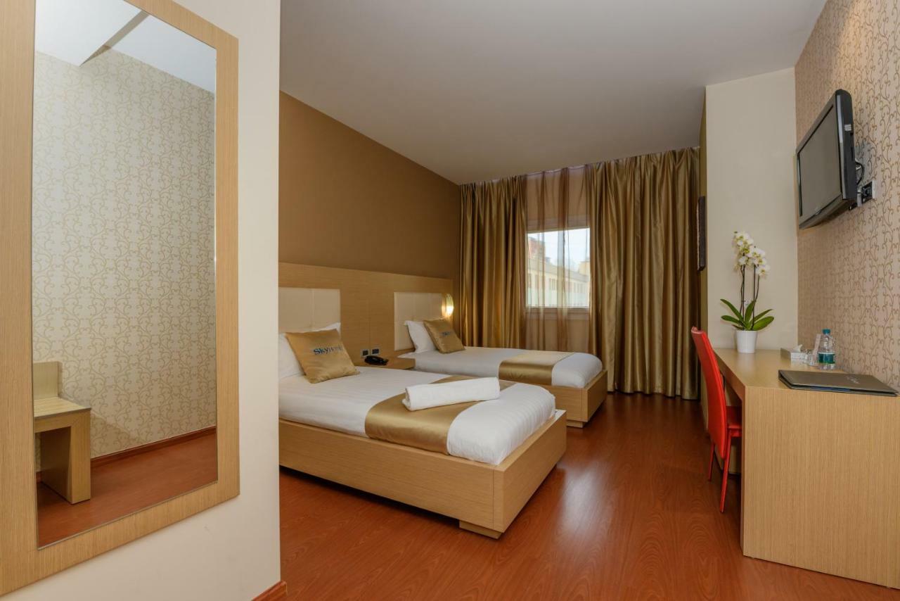 Sky 2 Hotel Tiran Dış mekan fotoğraf
