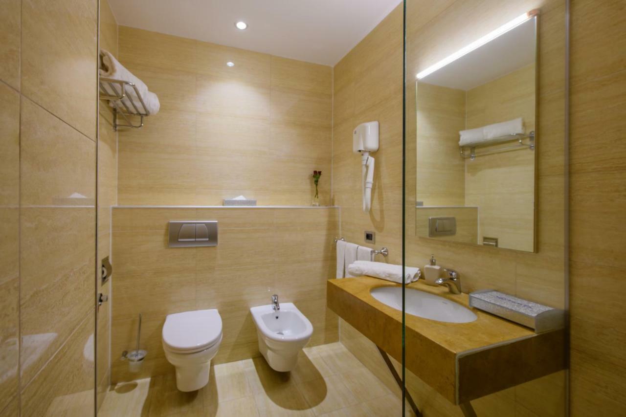 Sky 2 Hotel Tiran Dış mekan fotoğraf